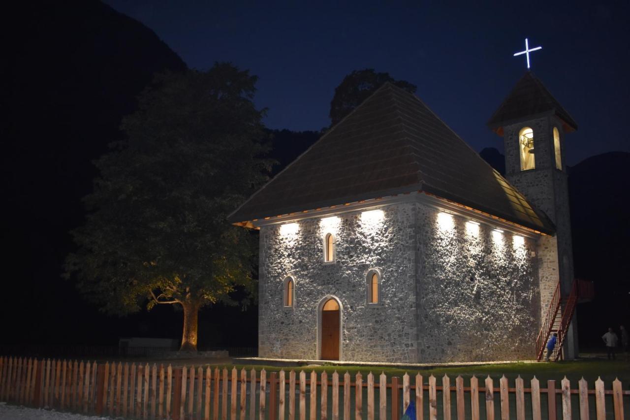 Bujtina Zici Hotell Theth Exteriör bild