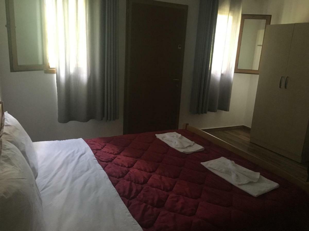 Bujtina Zici Hotell Theth Exteriör bild