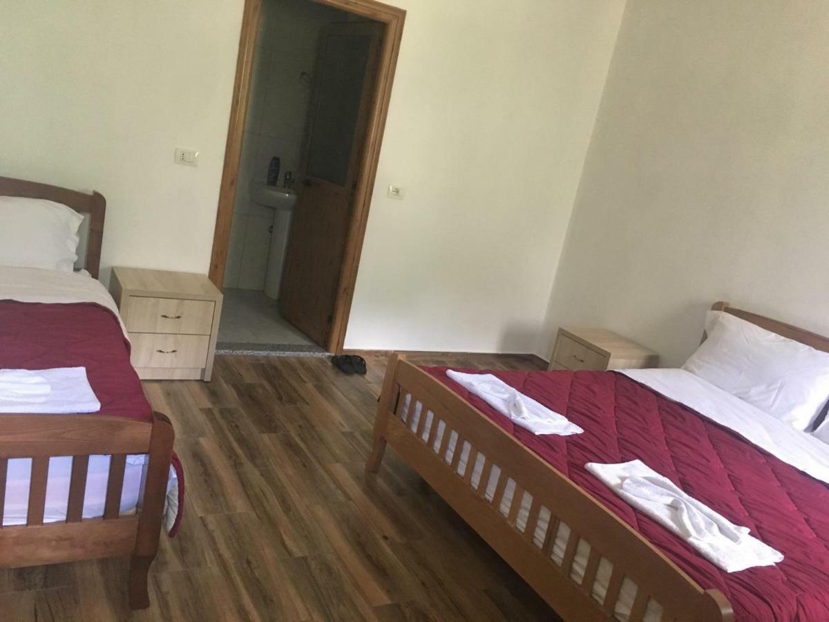 Bujtina Zici Hotell Theth Exteriör bild
