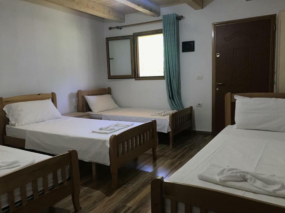 Bujtina Zici Hotell Theth Exteriör bild