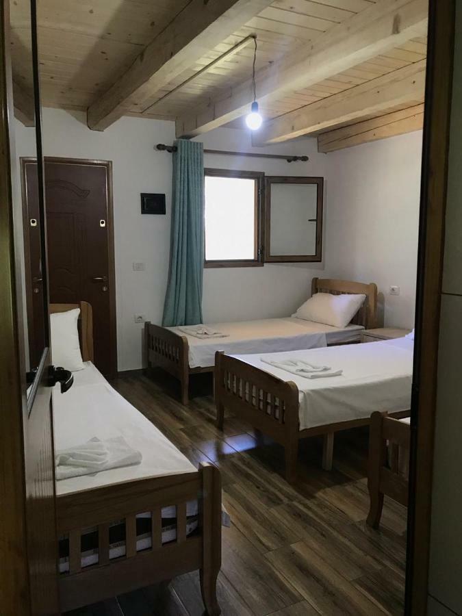 Bujtina Zici Hotell Theth Exteriör bild