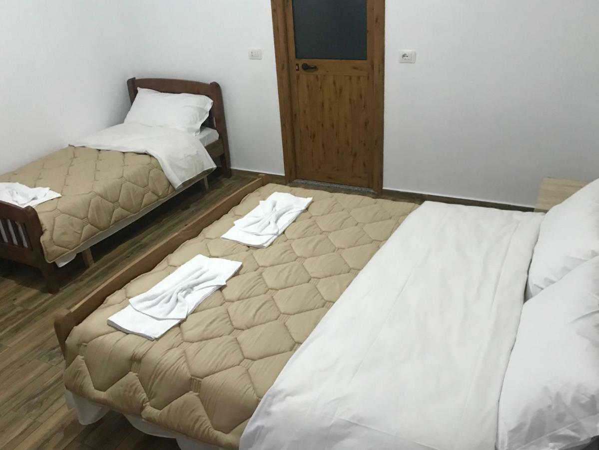 Bujtina Zici Hotell Theth Exteriör bild