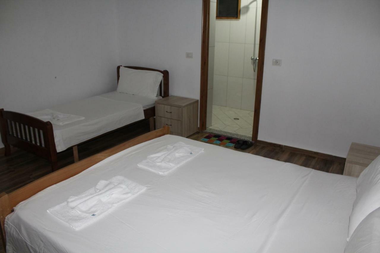 Bujtina Zici Hotell Theth Exteriör bild